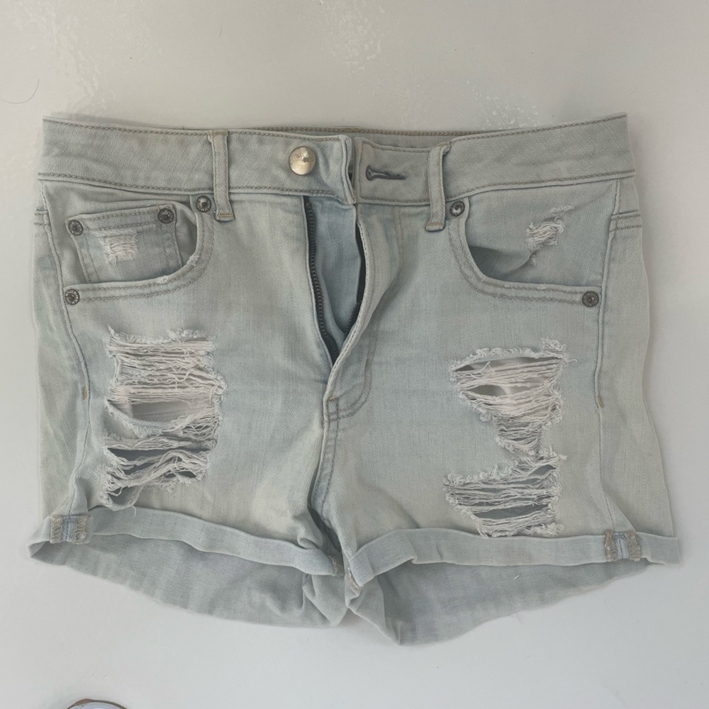 American eagle super high rise shorts size 4 light wash